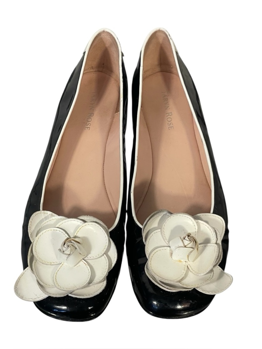 Taryn Rose Black Patent Leather White Flower Accent Ballet Flats Shoes Sz 9.5